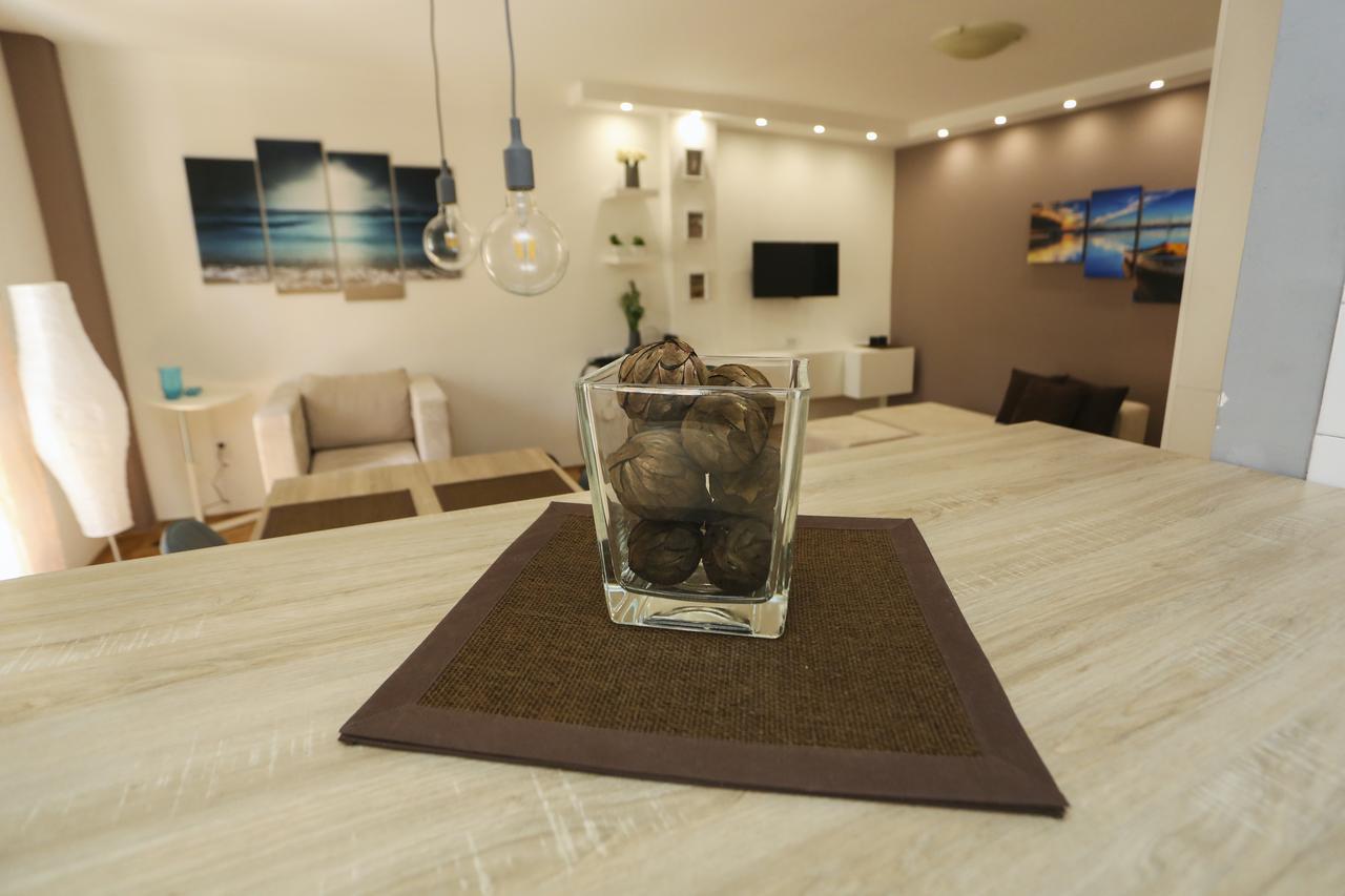 Modern Apartment With Free Parking 诺威萨 外观 照片